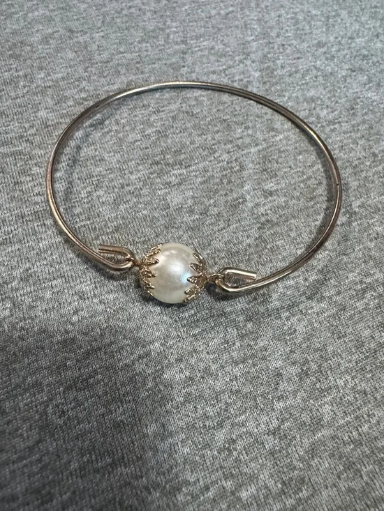 Source Unknown Gold-Tone Three-Piece Bracelet Set with Crystal and Pearl Accents - Picture 3 of 4